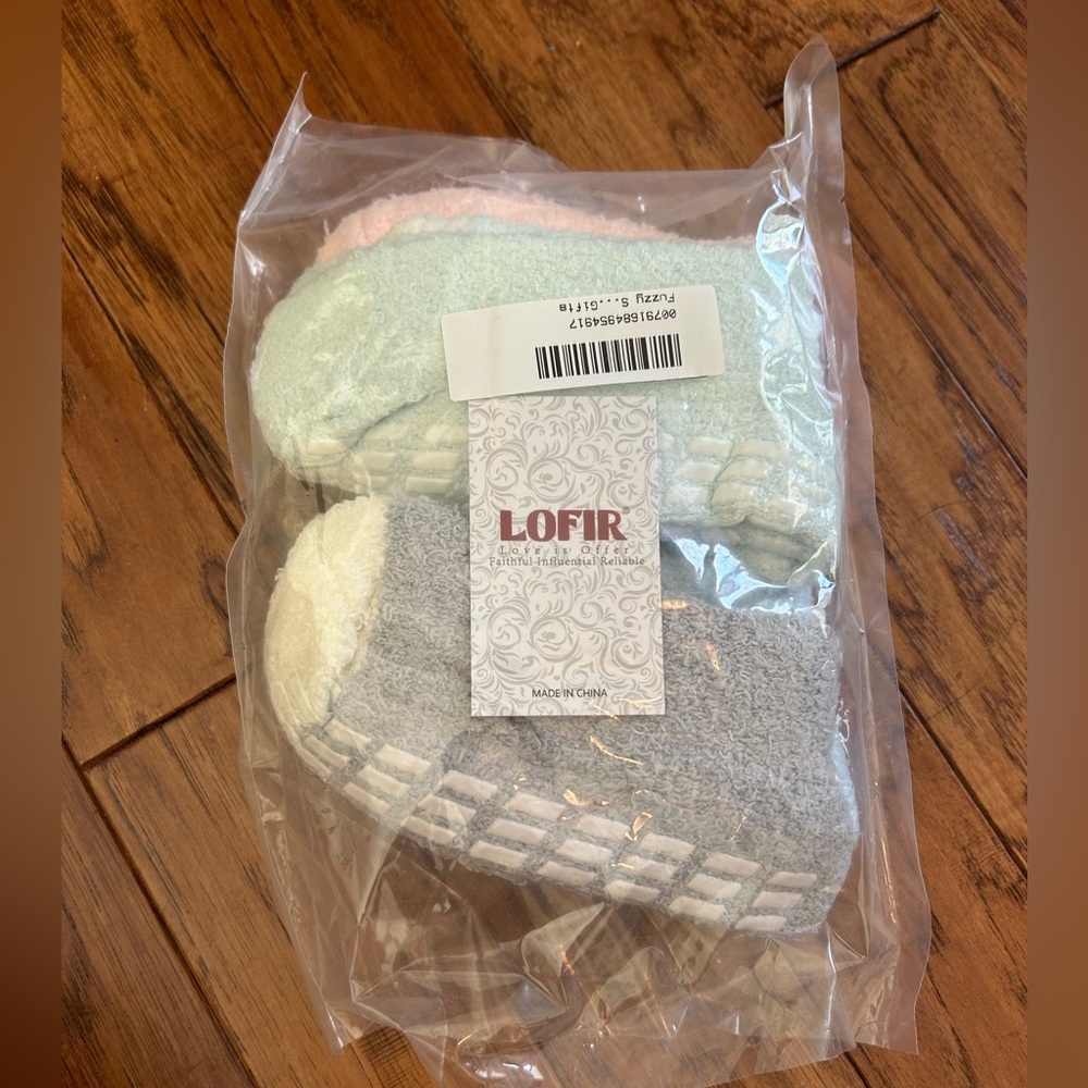 pack of fuzzy socks